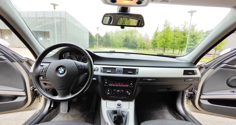 BMW Seria 3 cena 24000 przebieg: 211250, rok produkcji 2008 z Poznań małe 56